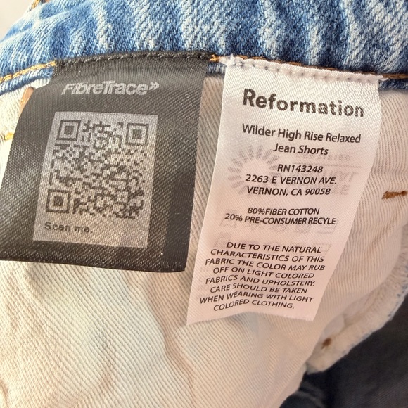 Reformation Wilder High Rise Relaxed Jean Shorts in Light Blue Size 30 - Picture 6 of 8